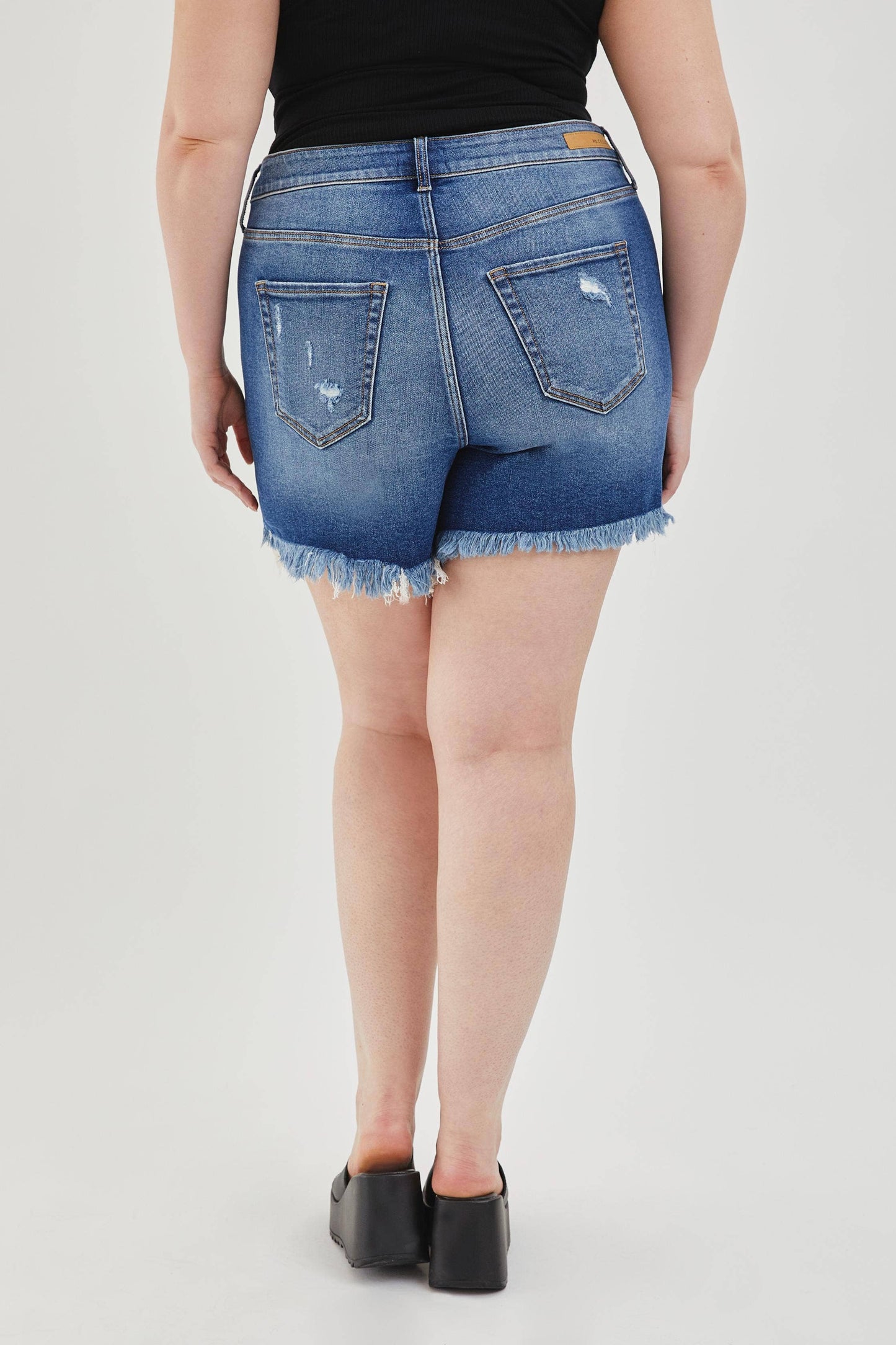 Cello Boyfriend Shorts with Uneven Fray Hem